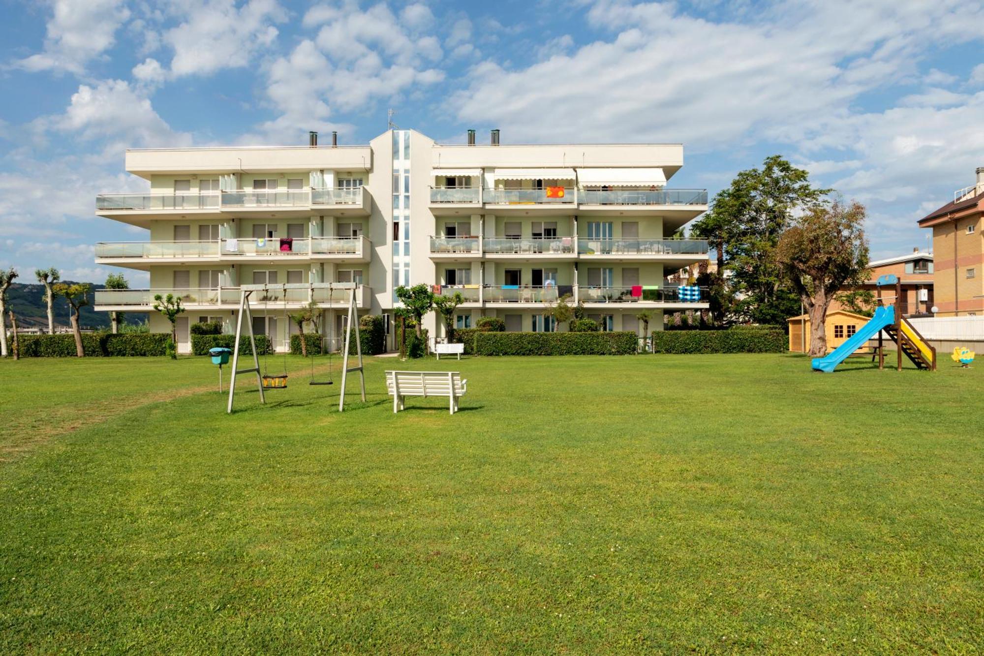 Residence Brezza Di Mare San Benedetto del Tronto Exteriér fotografie